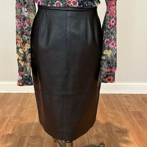 - Rena Rowan black leather pencil skirt size M